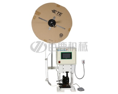 高精密伺服型端子机